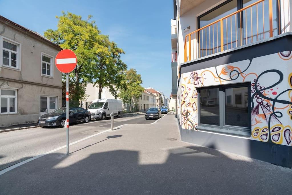 Neu Und Hell In Zentraler Ruhelage Mit Parkplatz Apartment Vienna Exterior photo