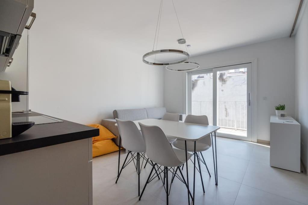 Neu Und Hell In Zentraler Ruhelage Mit Parkplatz Apartment Vienna Exterior photo