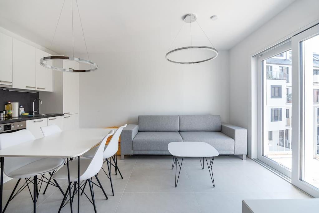 Neu Und Hell In Zentraler Ruhelage Mit Parkplatz Apartment Vienna Exterior photo