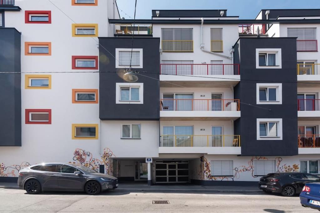 Neu Und Hell In Zentraler Ruhelage Mit Parkplatz Apartment Vienna Exterior photo