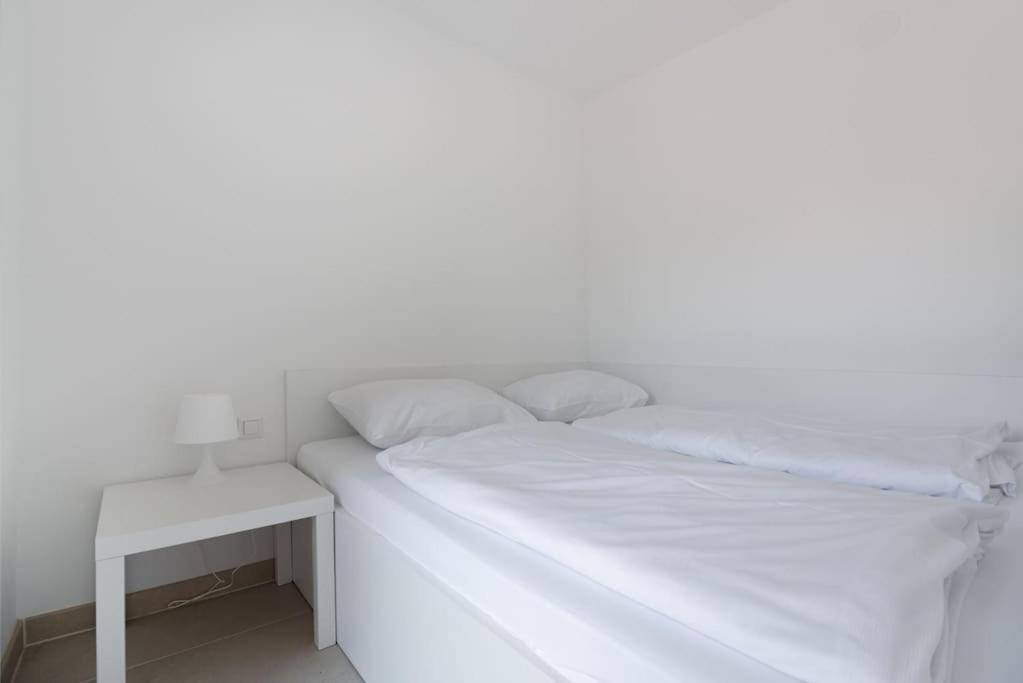 Neu Und Hell In Zentraler Ruhelage Mit Parkplatz Apartment Vienna Exterior photo