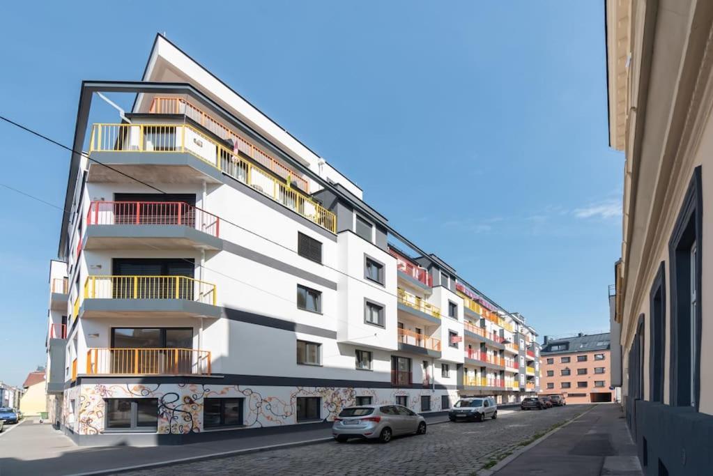 Neu Und Hell In Zentraler Ruhelage Mit Parkplatz Apartment Vienna Exterior photo