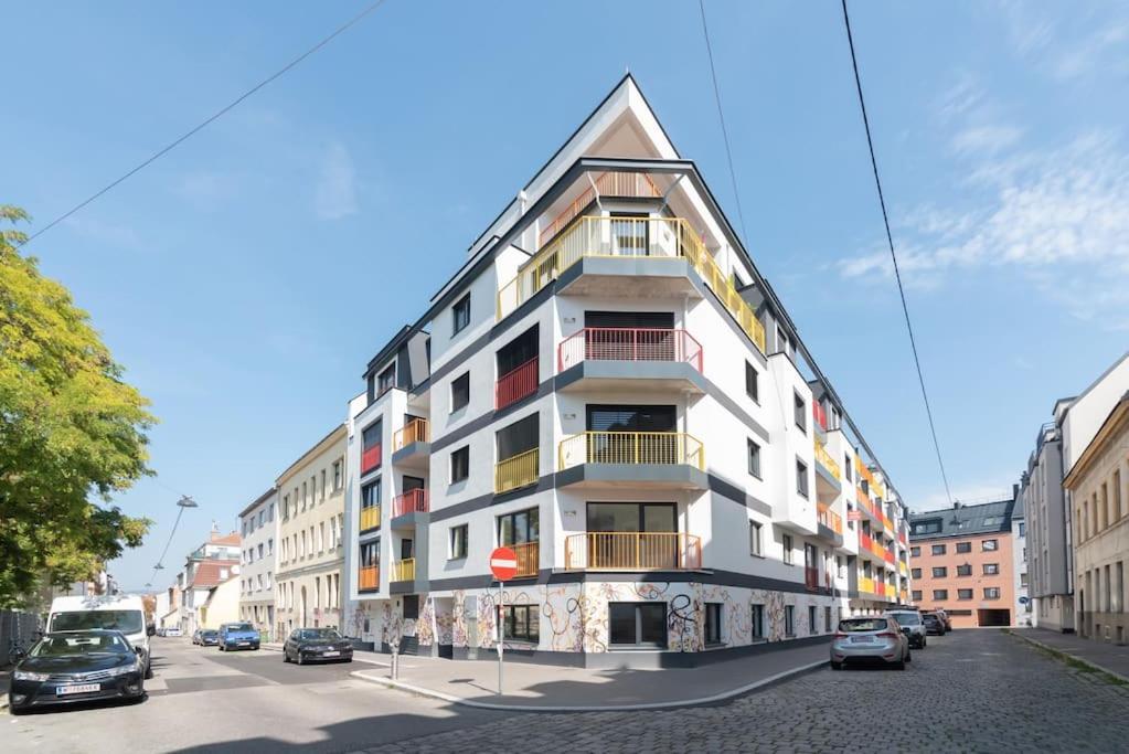 Neu Und Hell In Zentraler Ruhelage Mit Parkplatz Apartment Vienna Exterior photo